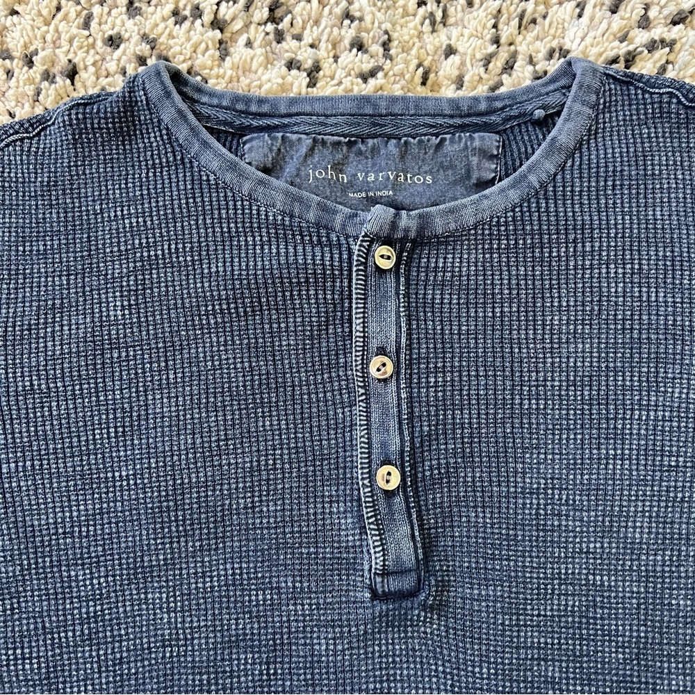 John Varvatos Waffle Henley Navy Blue Distressed Faded Long Sleeve Men’s Large - Picture 4 of 15